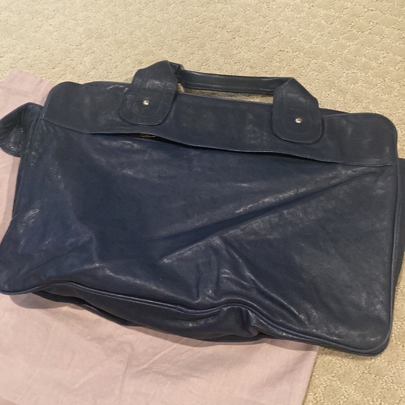 Womens leather Bulga navy shoulder bag - Picture 3 of 6